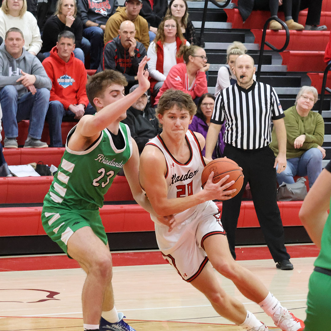 Hodags start fast, aren’t seriously threatened in win over Raiders