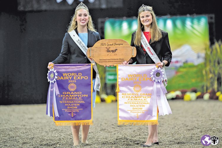 Colby contingent attends Holstein Convention