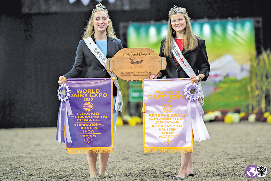 Colby contingent attends Holstein Convention