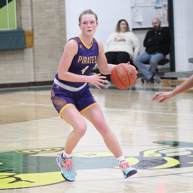 Comeback ends with last-minute loss; Pirates swat away Hornets