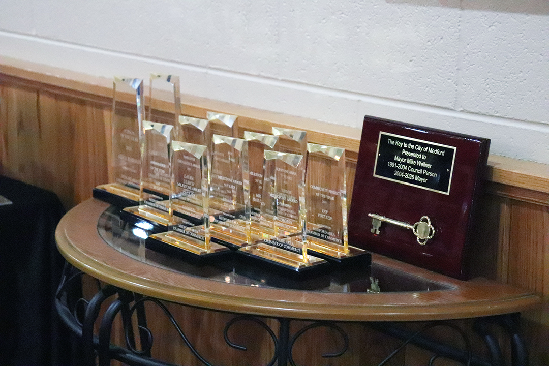 Community stars shine bright at Chamber banquet