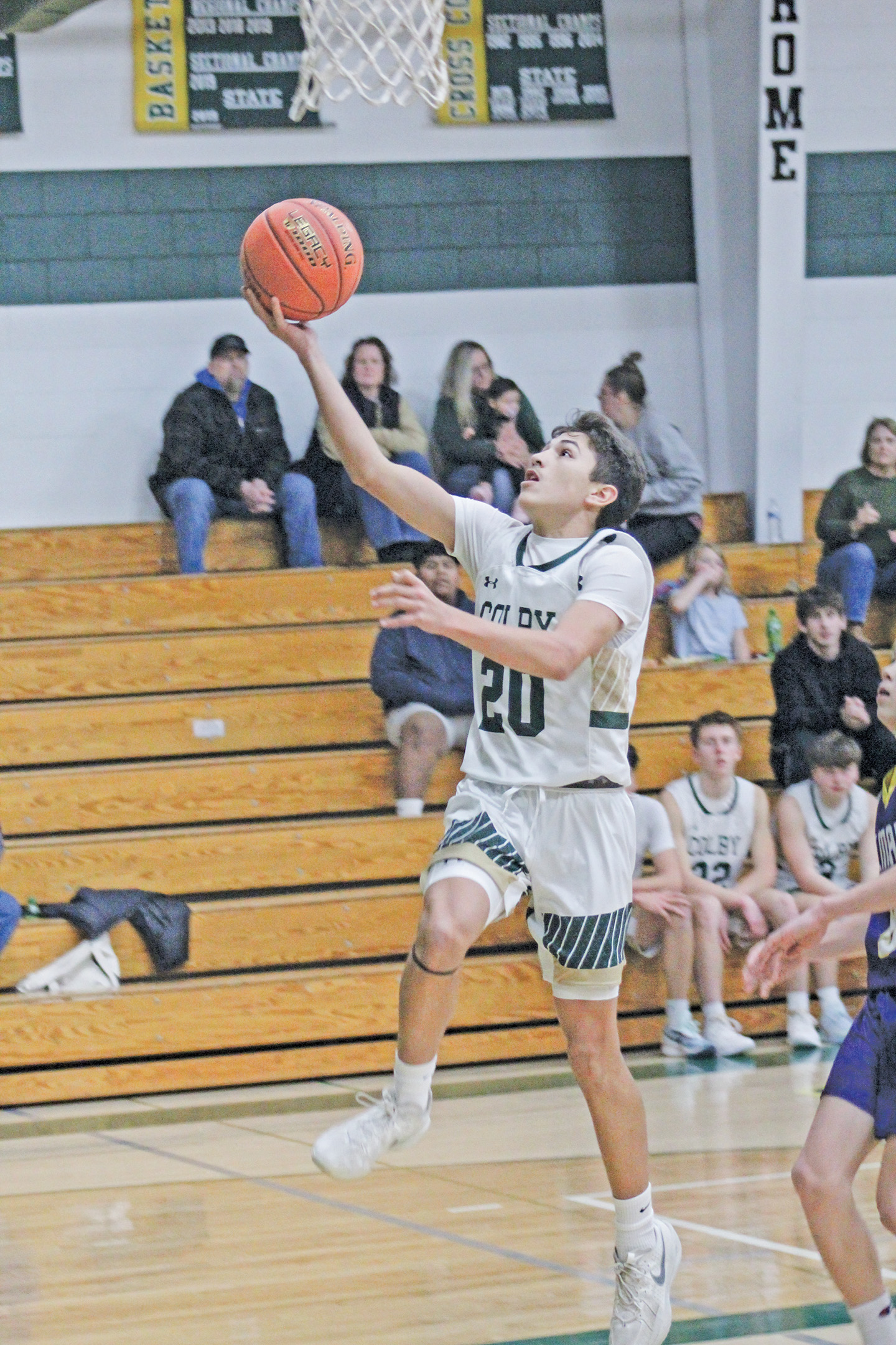 Hornets crush Gilman in 79-28 rout