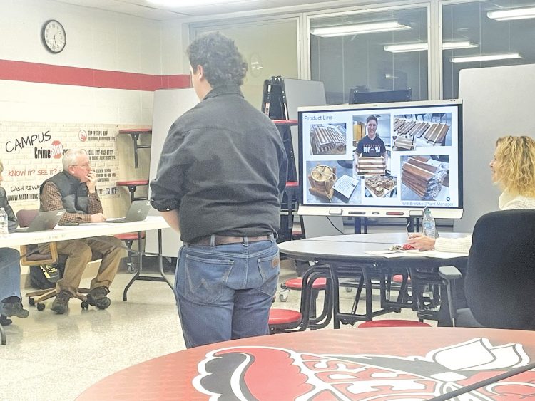 Raider Manufacturing thrives at Marathon High School