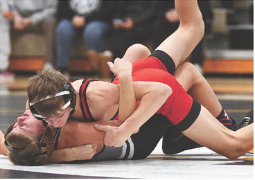 With just nine wrestlers, Raiders nearly knock off the T-Birds