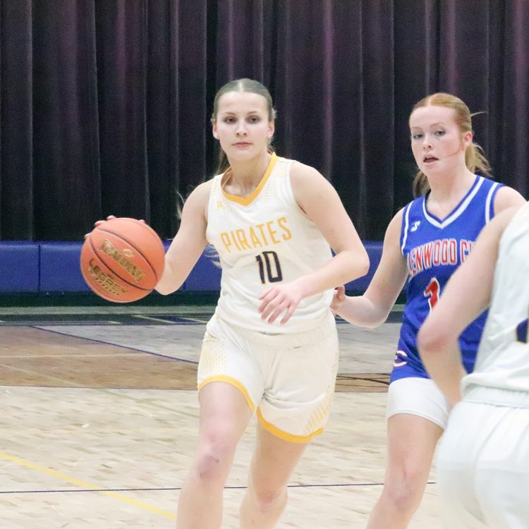 Not pretty, but a tourney win is a tourney win for Gilman