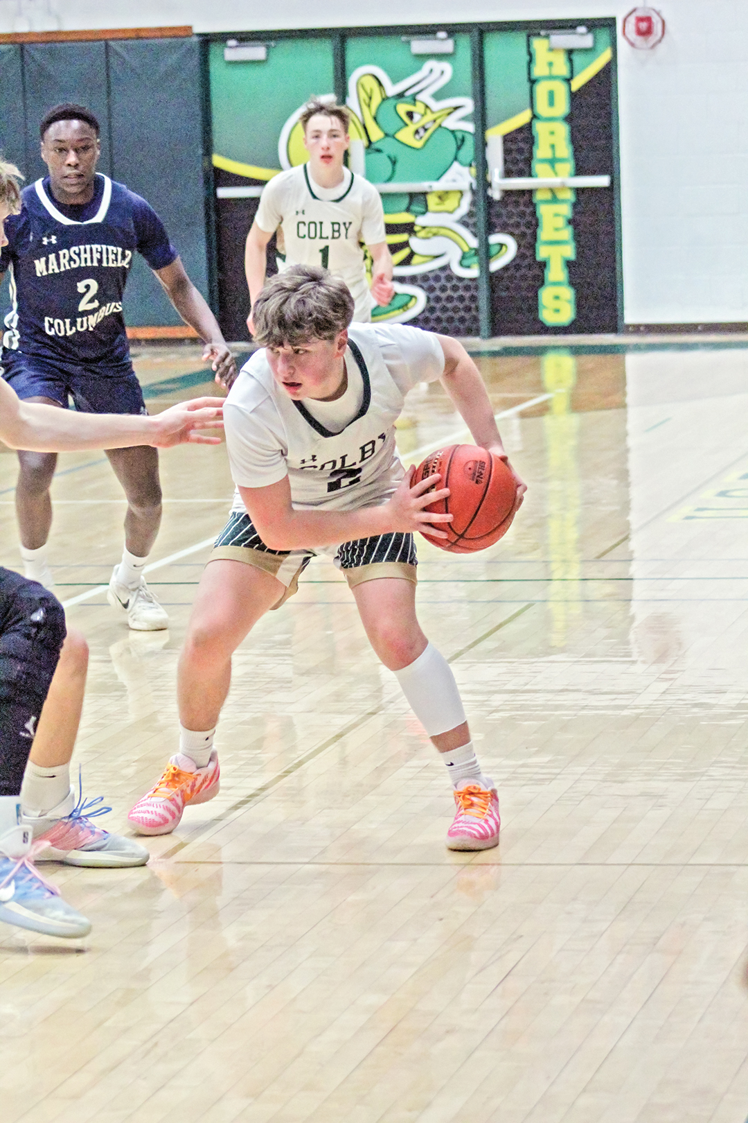 Hornet boys defeated by Dons in Cloverbelt-East contest Hornet boys defeated by Dons in Cloverbelt-East contest