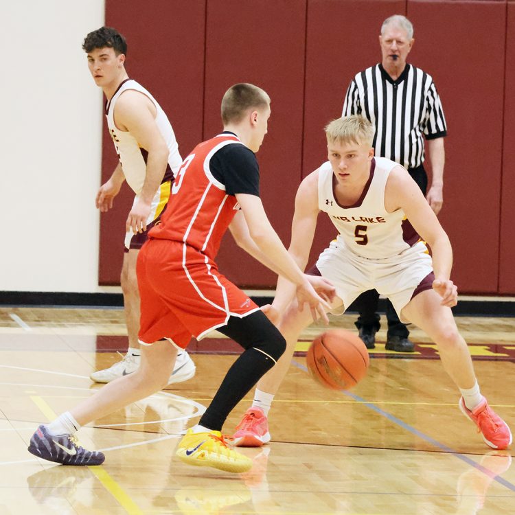 Redmen cruise in opener, Henderson hits 1,000 milestone