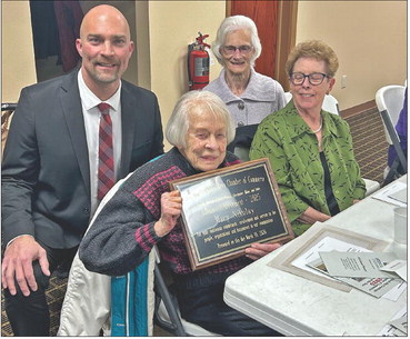 Mary Nikolay receives Lifetime Achievement Award