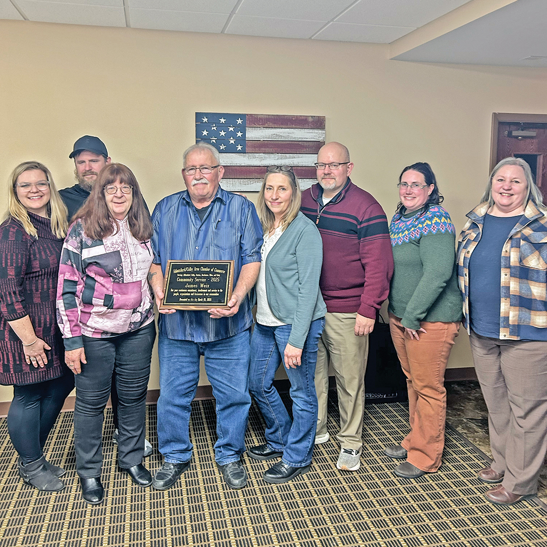 Weix presented Community Service Award