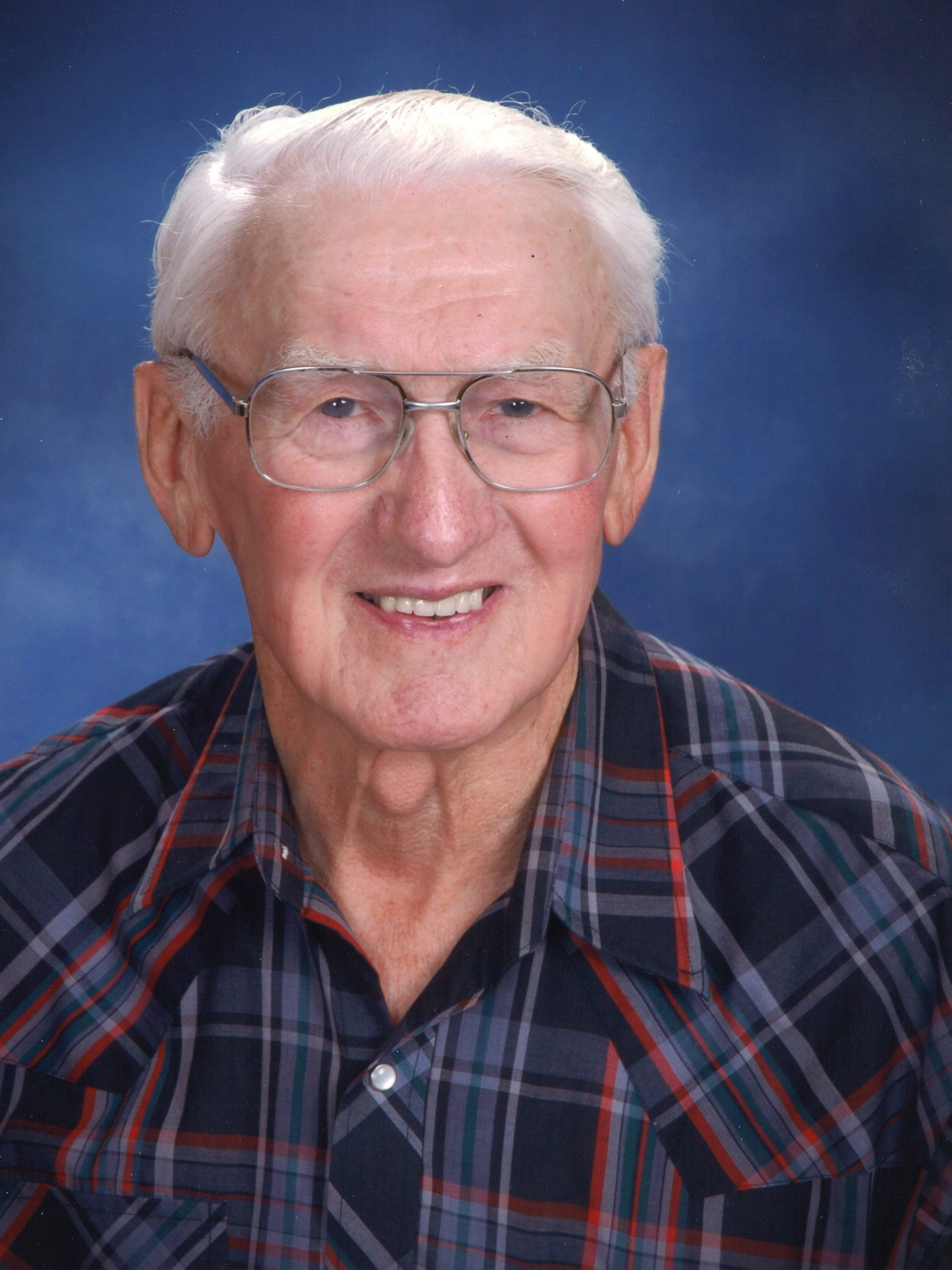 Marvin R. Niemuth 1930-2026