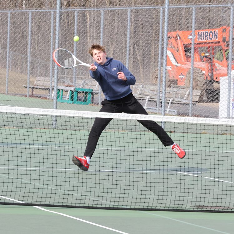 Deep, experienced tennis team excited to see what it can do