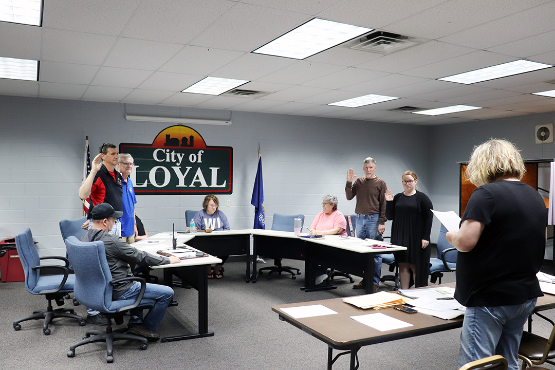 Loyal council holds organizational meeting