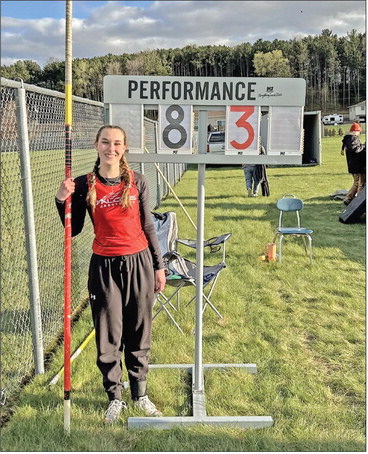 Flink sets record in Bloomer, Abby hosts meet