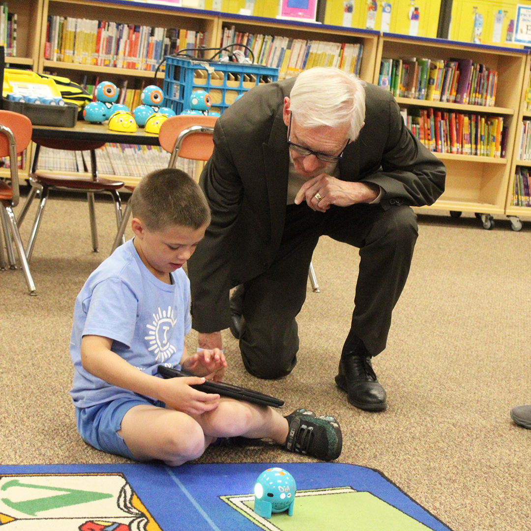 Gov. Evers vists after school clubs at Medford schools