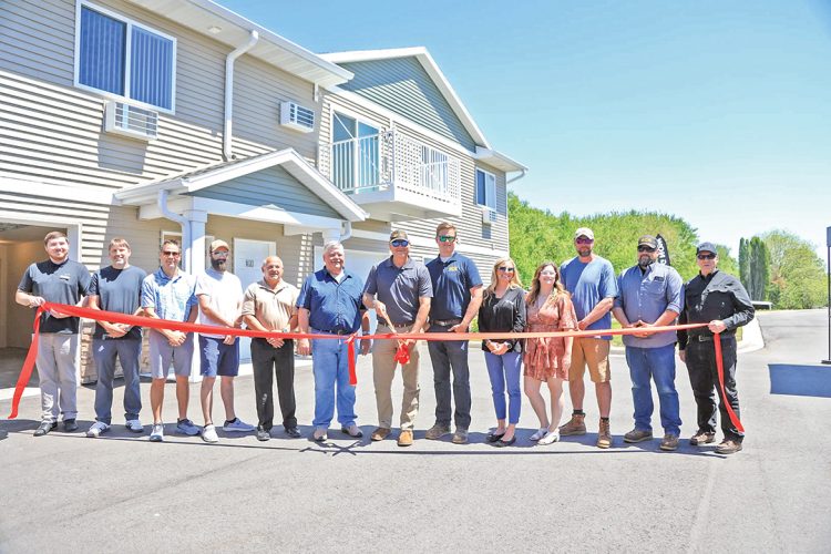 Swiderski opens new apartments in Athens