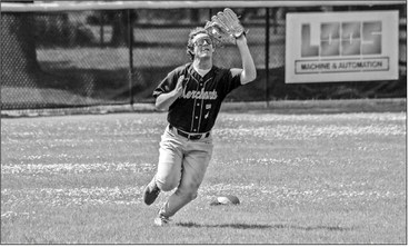 Merchants fall to Everest, rally against Athletics Merchants fall to Everest, rally against Athletics