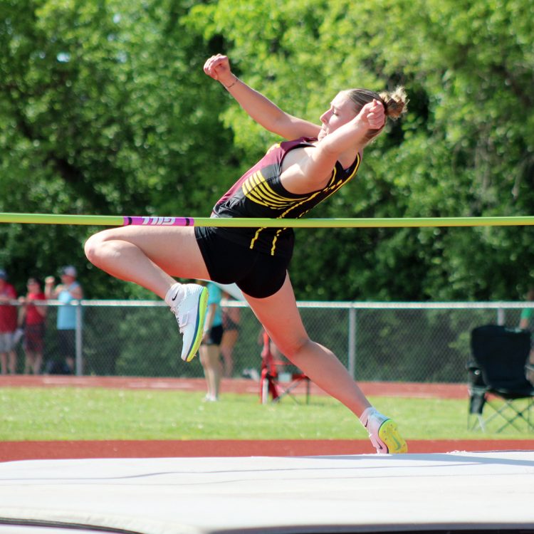Redmen 2nd in loaded relay; Tlusty, high jumpers qualify