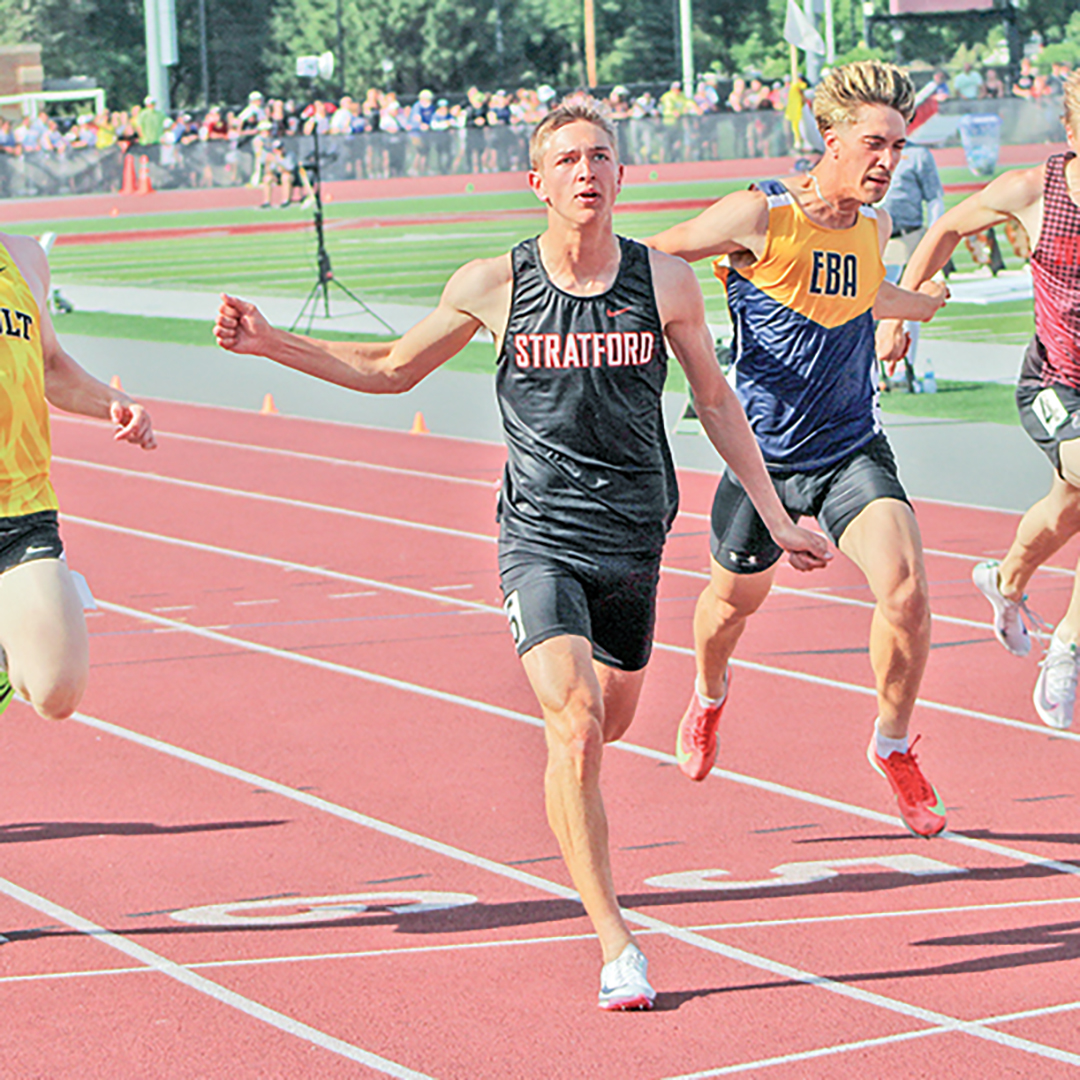 Zawislan breaks 400 state meet record Zawislan breaks 400 state meet record