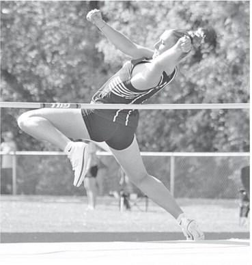 Redmen 2nd in loaded relay; Tlusty, high jumpers qualify