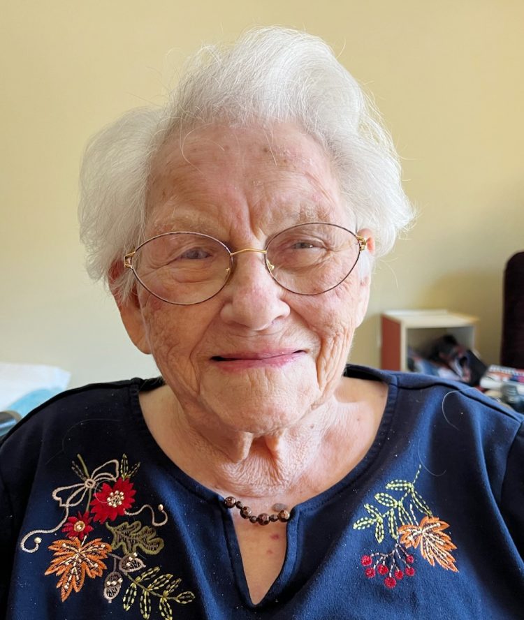 LaVern M. (Kunz) Arneson