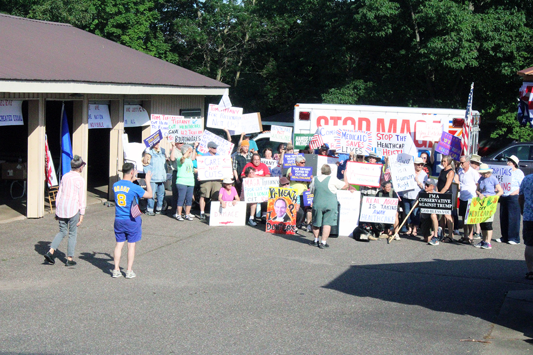 Local and regional âIndivisibleâ groups rally in park against Rep. Tiffany Local and regional âIndivisibleâ groups rally in park against Rep. Tiffany