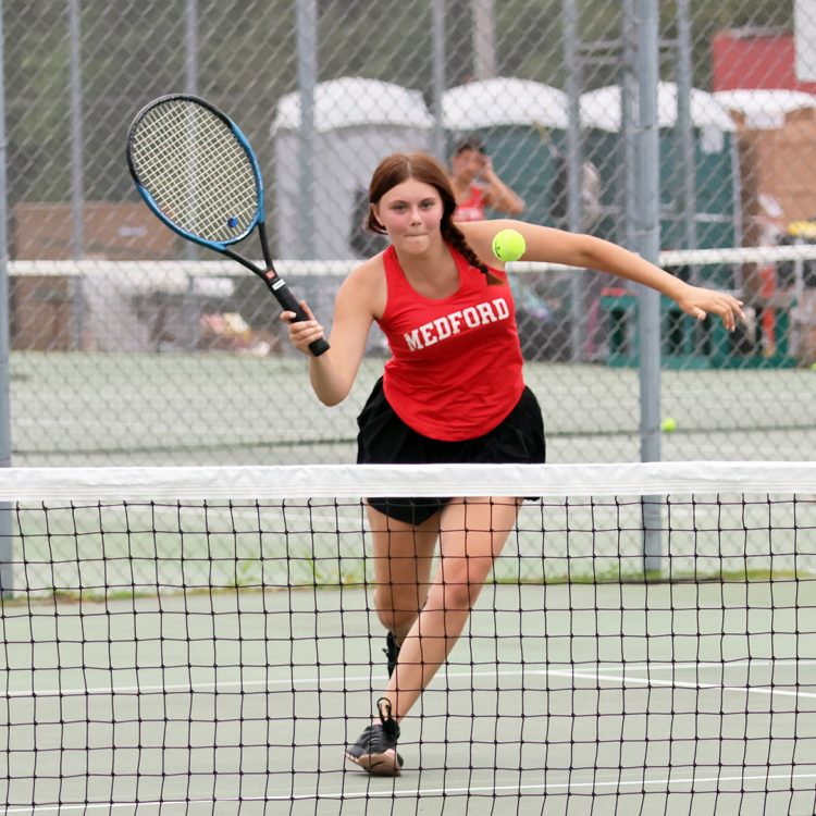 Doubles sweep carries Raiders at Rapids; 6-1 win starts GNC play