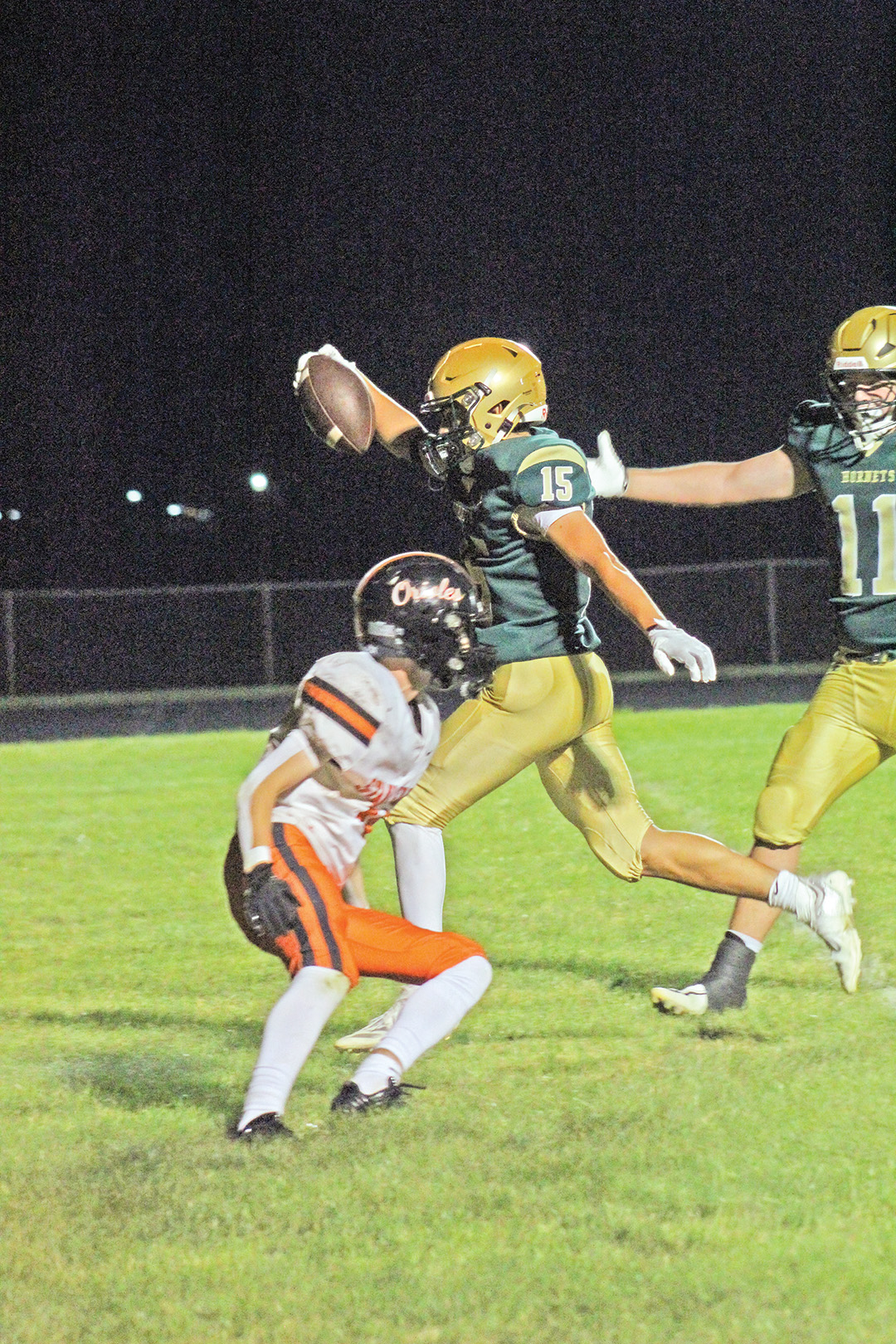 Hornets score 39 unanswered in victory over S-B