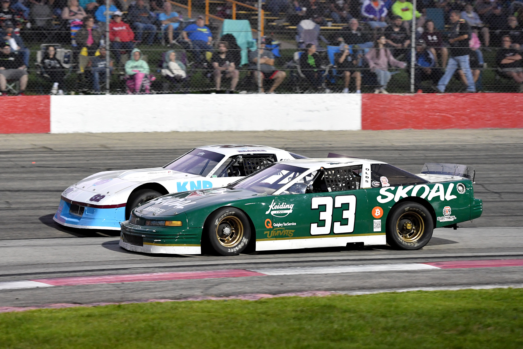 Haseleu and Elsinger battled it out for the win at Jefferson Speedway