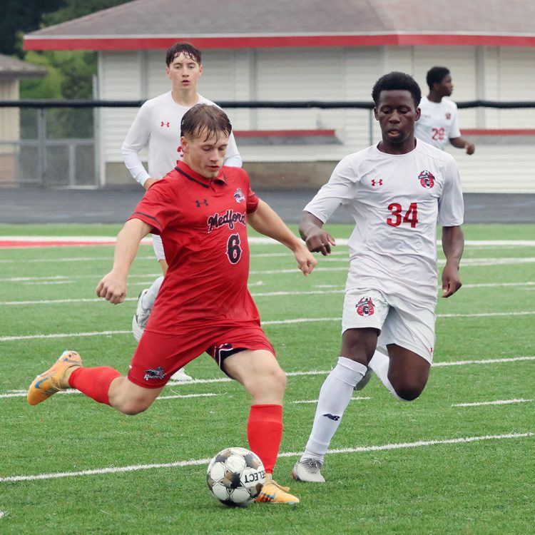 Offense is on the board, but Raiders winless in first four games