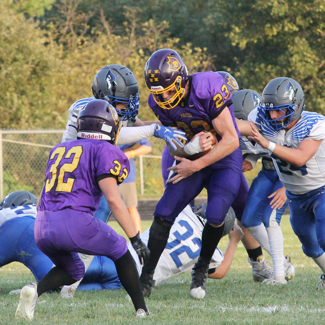 Early season’s topranked 8-man teams clash Friday