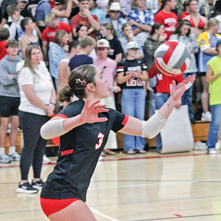 Red Raiders sweep Bluejays at home