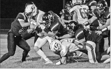 Falcons can’t keep up in second half versus Eagles